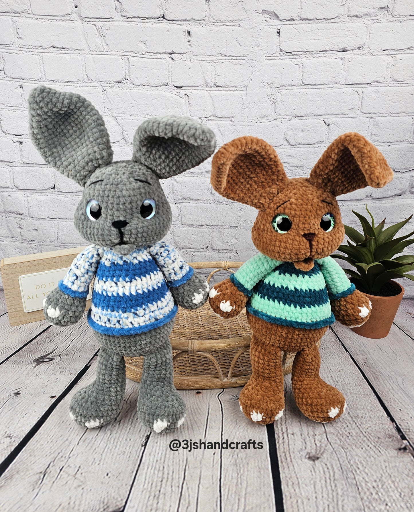 Buster the Bunny Crochet Pattern Easter Bunnies English