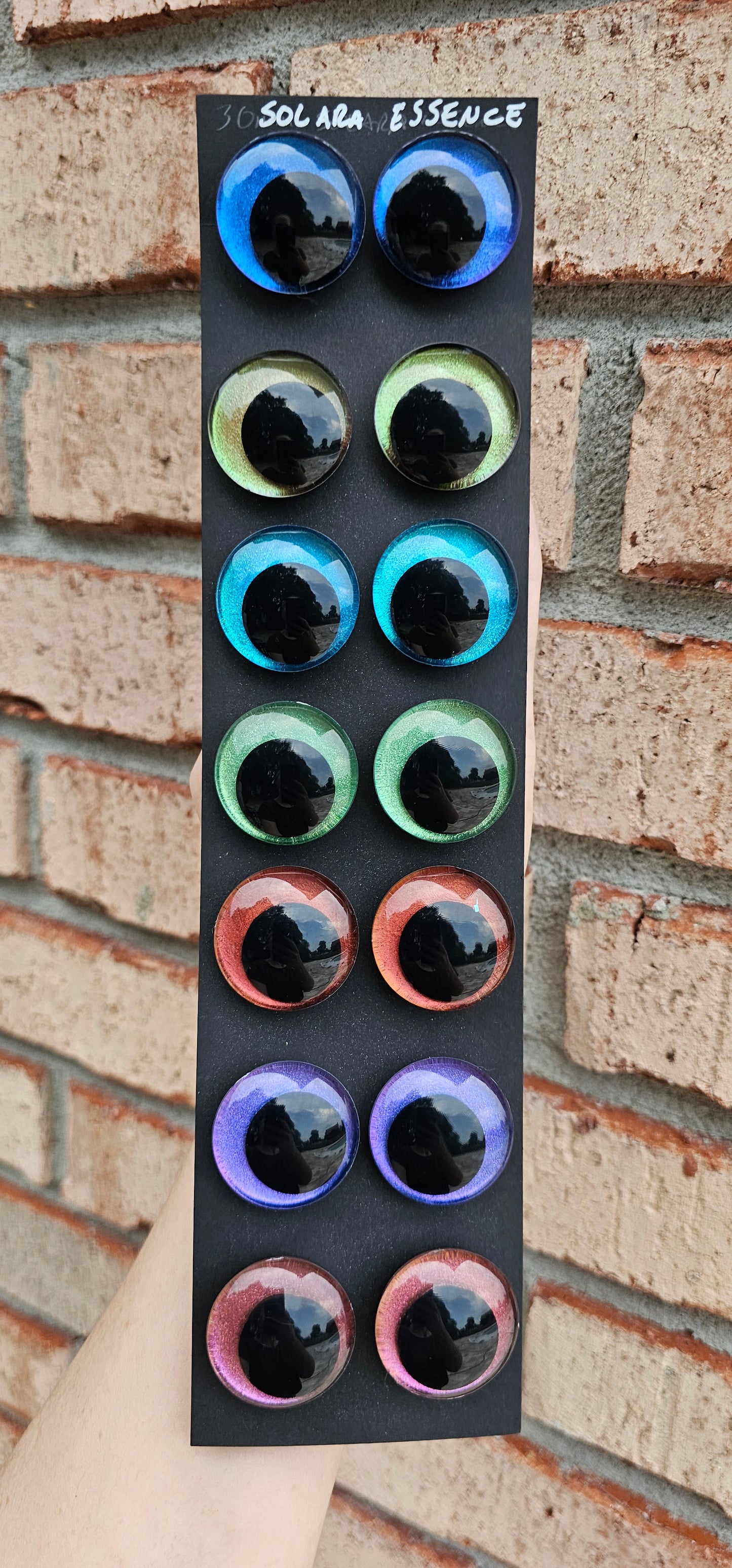 Discontinued Offcentered Eyes, Centered Eyes Clearance 40%-75% OFF