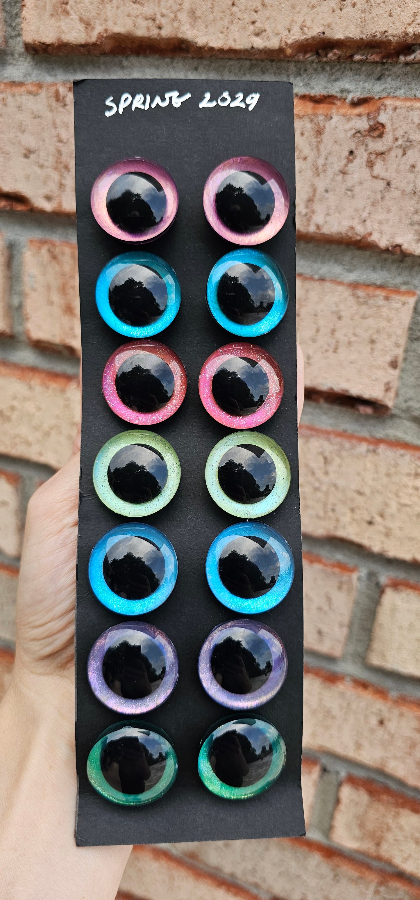 Discontinued Offcentered Eyes, Centered Eyes Clearance 40%-75% OFF